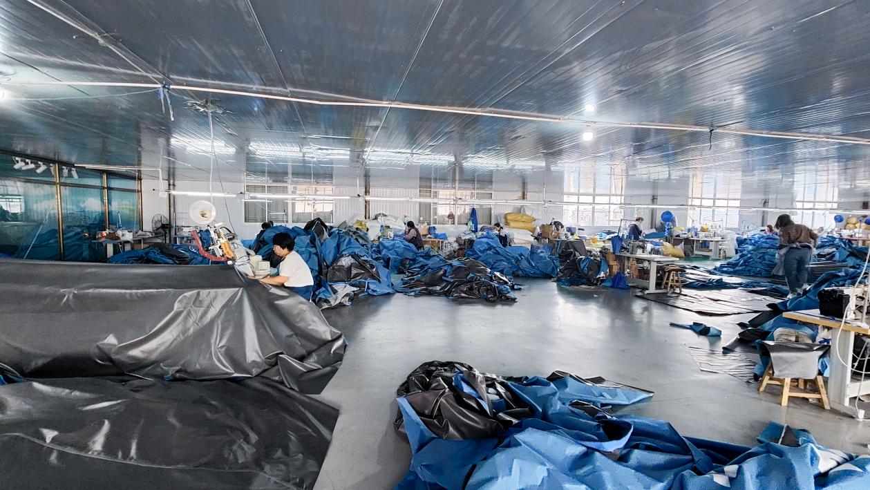 O Tangshan Pengcheng Oloa i fafo o loʻo vaʻaia le faʻateleina o poloaiga e auina atu i fafo, faʻalolotoina o le maketi i le lalolagi atoa e faʻaalia ai le malosi o le 